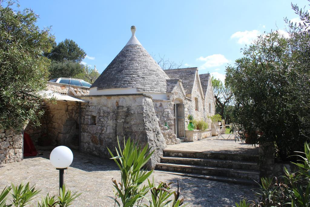 مبيت وإفطار بوتينيانو Trulli Terra Magica المظهر الخارجي الصورة